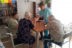 фото занятия с пожилыми